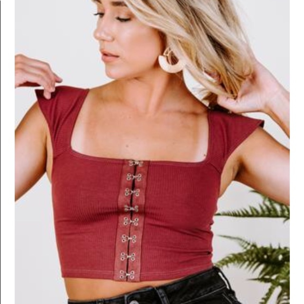 Planet blue life Black hook and eye crop top new